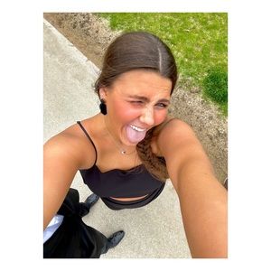 Meet your Posher, Hayley